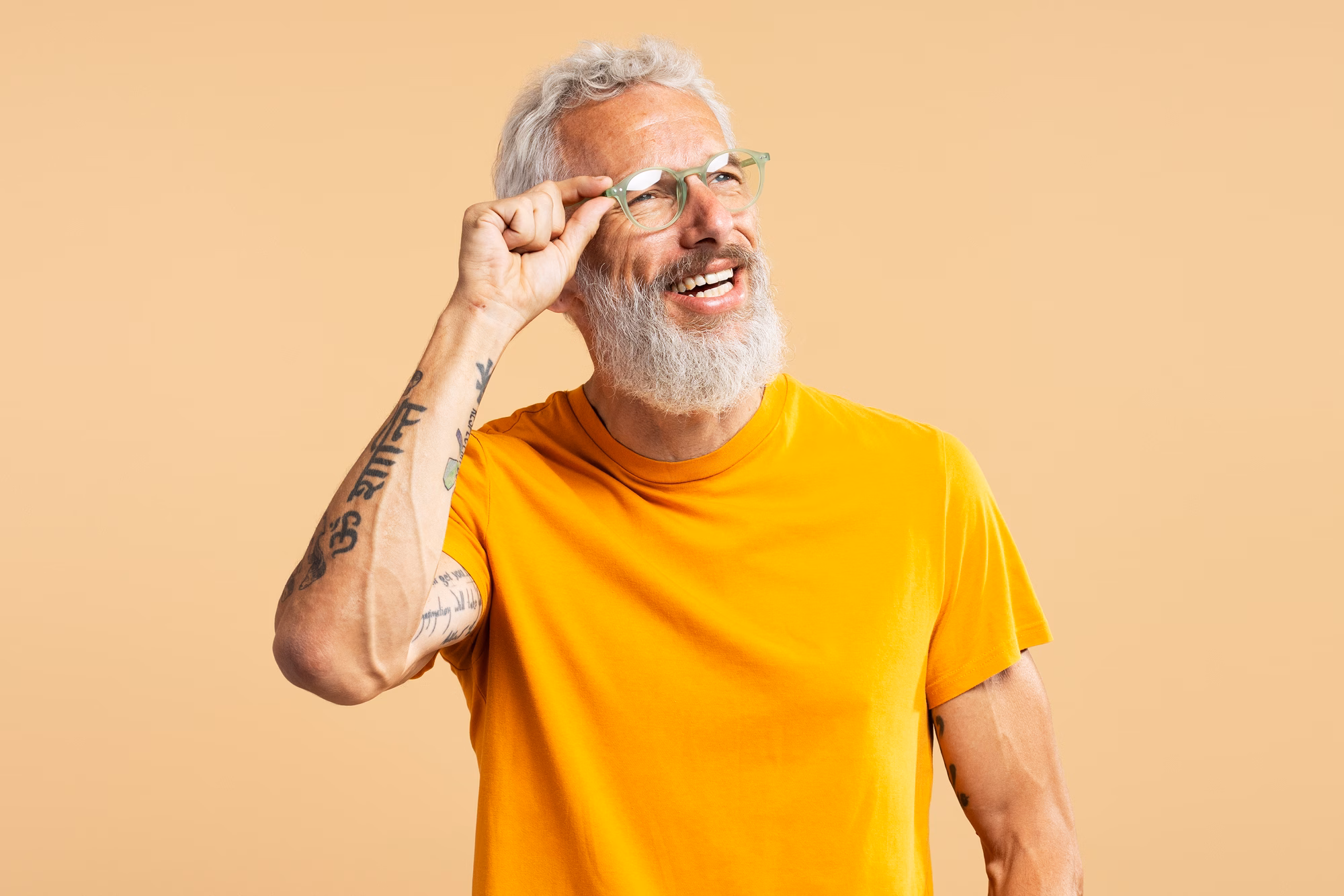 Honolulu patient noticing blurry vision and glare from cataracts